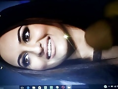 Sonakshi sinha cum shower-04