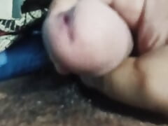 Lund ko hila k jhaar diya. Ladki k baare me soch k hila diya.