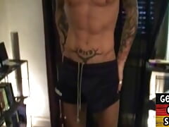 Amateur inked German gay rims stud asshole before blowjob