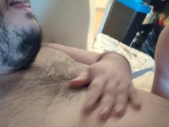 Je suce mon mec jusqu'à qu'il me jizz shot la gueule