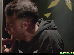 Mason suggests his knob to deepthroat as a work