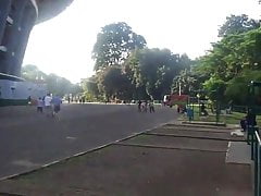 Piss-acrobat