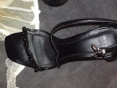 Cum on shoes and vaginal beer