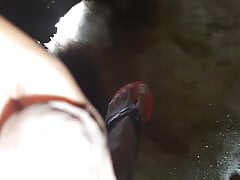 Pene saliendo con toda la puntita