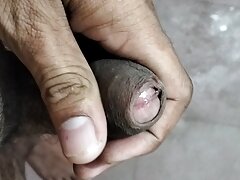 Sas ne meri Muth mari bathroom me akele