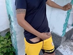 Horny pinoy dad jerks off to satisfy his desires