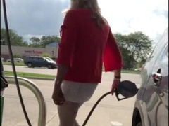Crossdresser Fun at the Gas Station