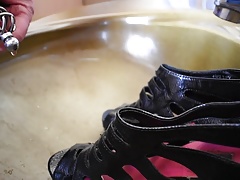 In die Heels meines EX-Hotwife gepisst