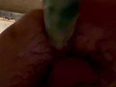 Chatte defoncer grosse bouteille gel douche