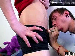 twunks Kyle Wilkinson and Jason Valentine go full bareback