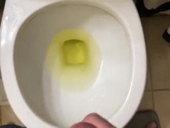 Toying with myself while I Pee