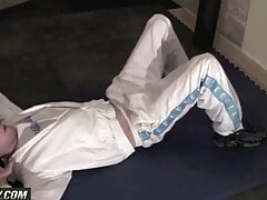 Sketboy.com - At my feet !