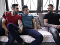 Muscle threesome, iranian, kouření ptáka